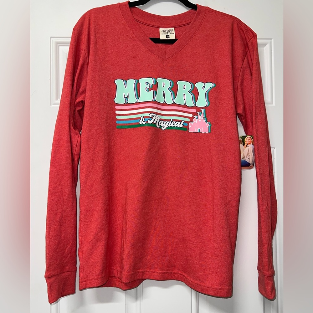 Jadelynn Brooke Merry and Magical long sleeve v neck Tshirt Size Medium
